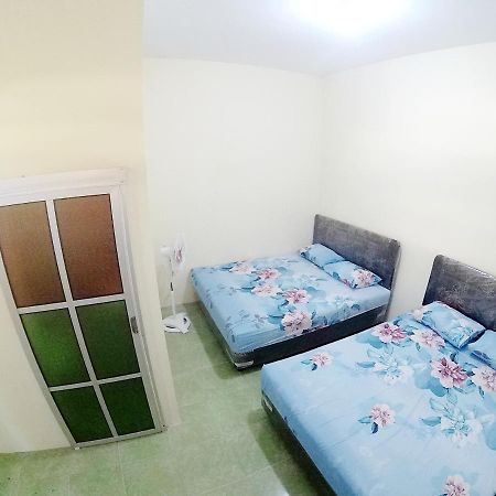 Ngadiwinatan Alleyway Guest House Jogja Yogyakarta Exterior foto