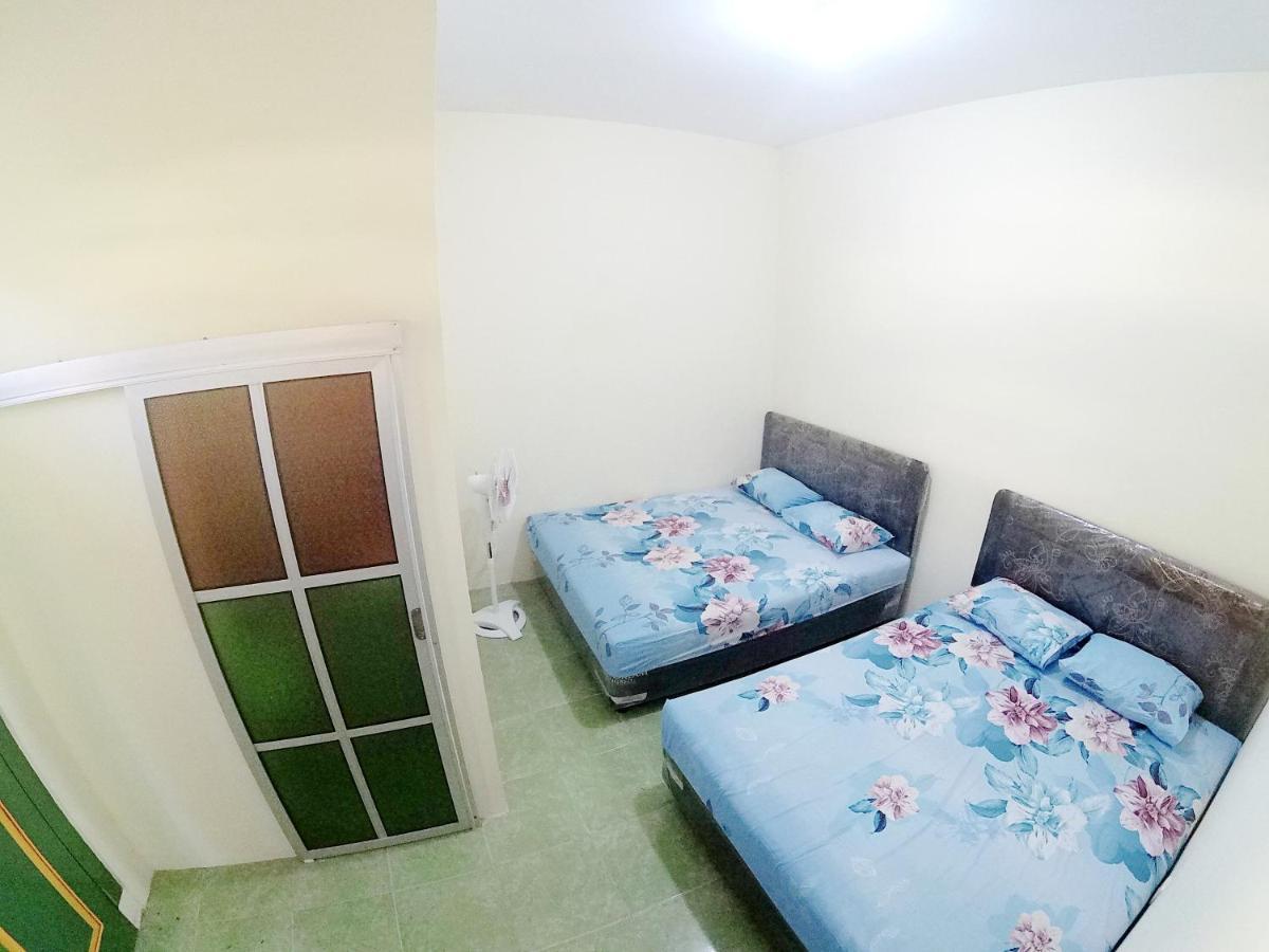 Ngadiwinatan Alleyway Guest House Jogja Yogyakarta Exterior foto