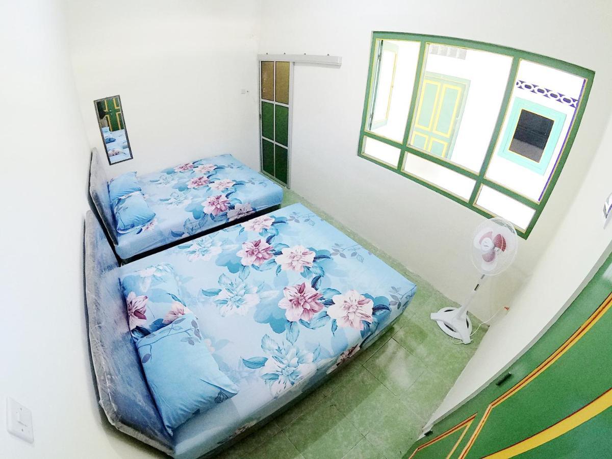 Ngadiwinatan Alleyway Guest House Jogja Yogyakarta Exterior foto